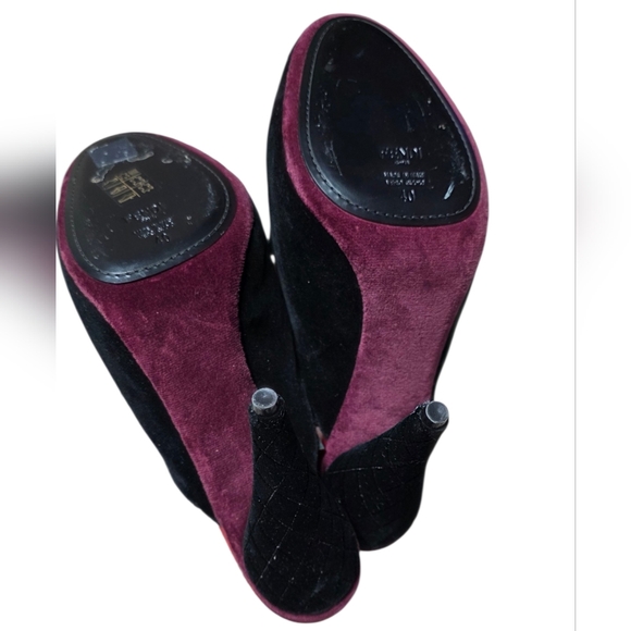 Fendi Black and Burgundy Suede Ruffle Mules - Picture 11 of 15